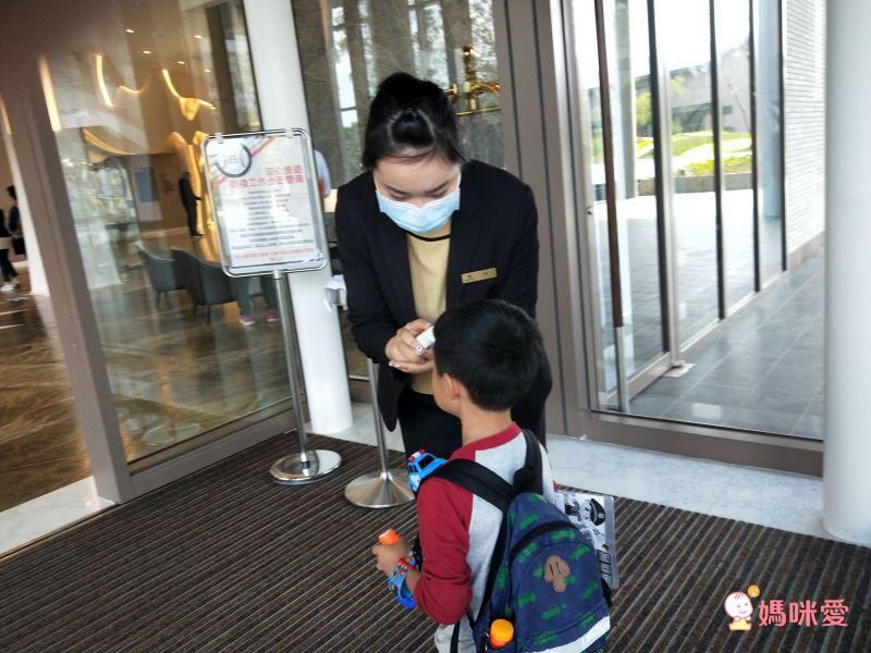 桃園名人堂花園大飯店 - 【兩大一小(6-12歲)】平日入住一泊一食豪華雙人房代訂房專案-有效期限至2024/01/31