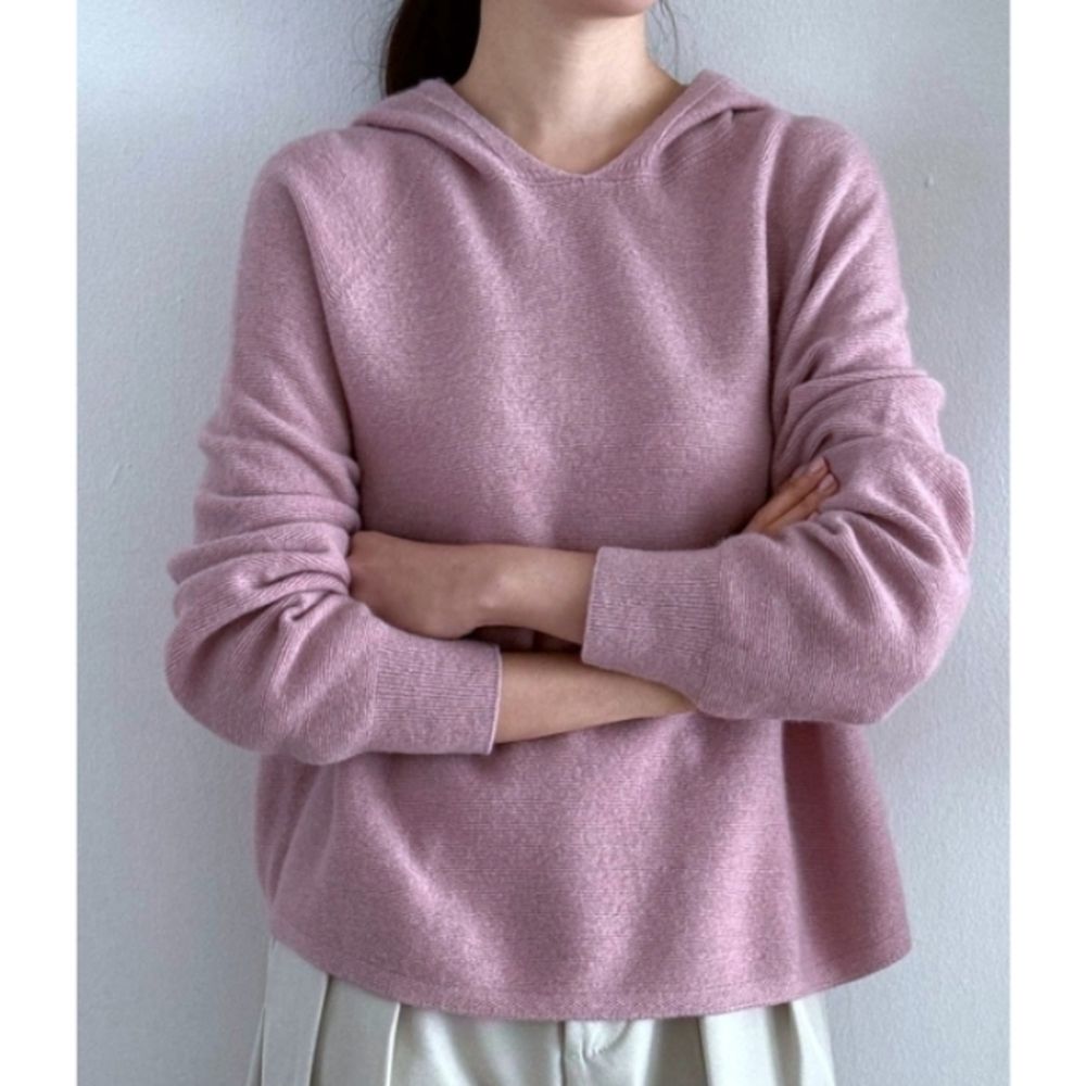 55%美麗諾羊毛輕盈暖感連帽針織衫-粉 (FREE)