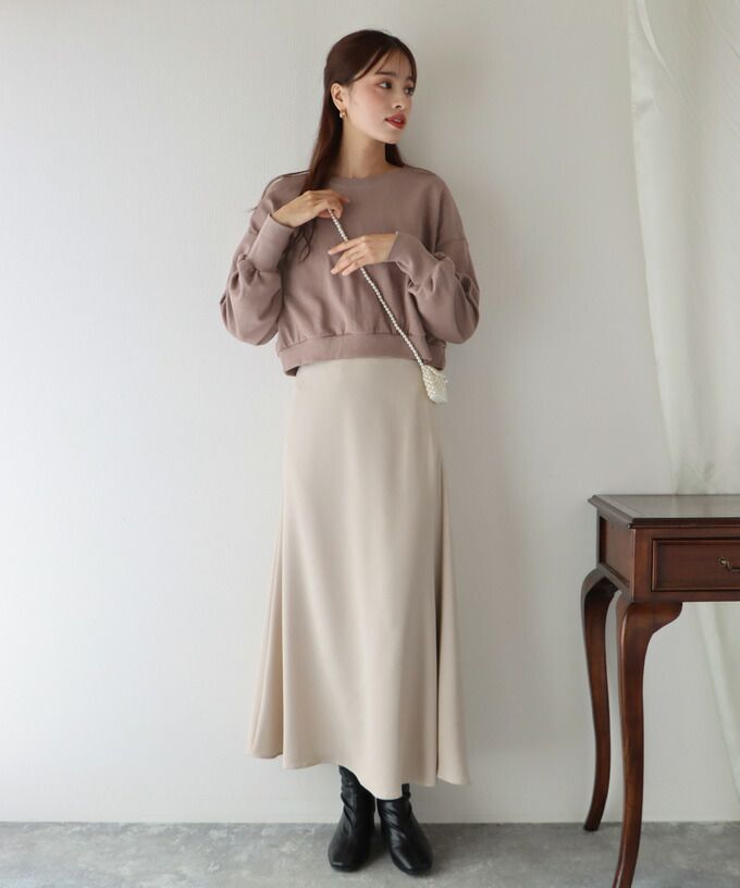 日本 BLUE EAST - 圓領百搭短版長袖上衣-草綠