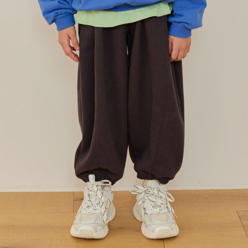 ERINJ 鬆緊腰百搭休閒縮口長褲-墨灰