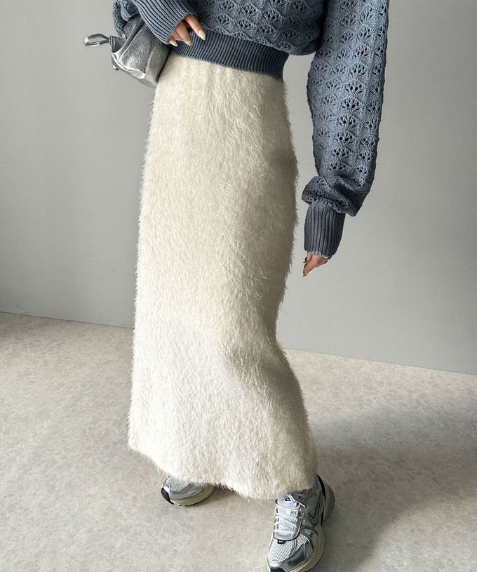 日本 Classical Elf - mily bilet 成熟感羽毛修身開叉長裙-黑