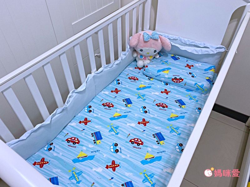 鴻宇 HongYew - 嬰兒幼童乳膠床墊+布套組-交通樂園-藍色 (60x120x4 cm)