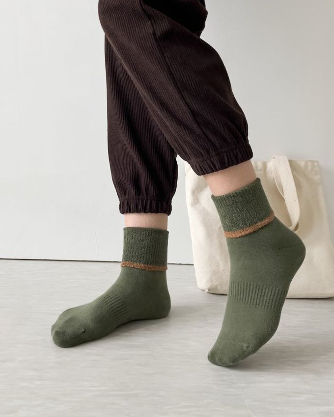 韓國Marian - 撞色百搭中筒襪-黑色 (Free)