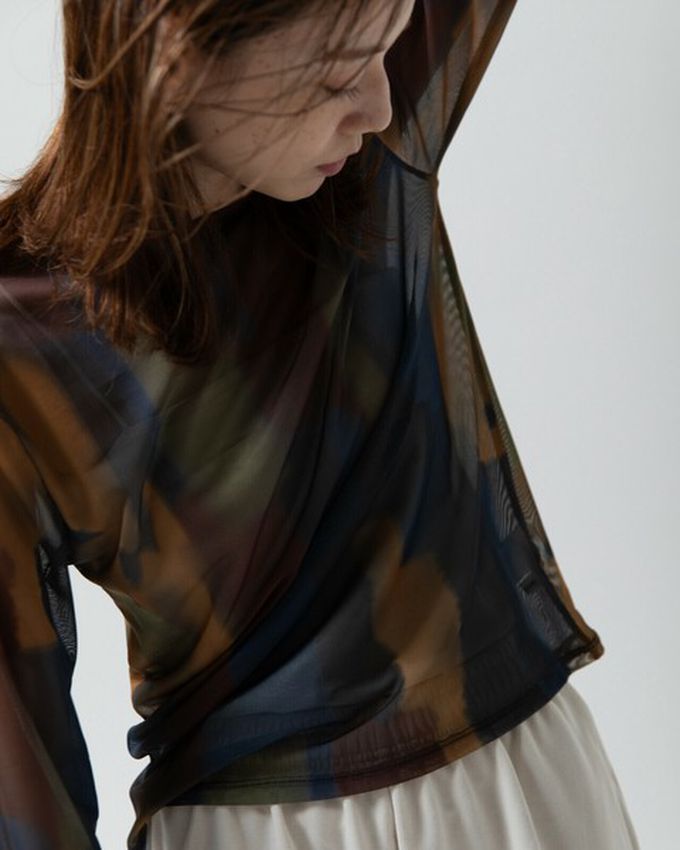 日本 gleam - 水彩畫風透膚休閒長袖上衣-深棕x藍系