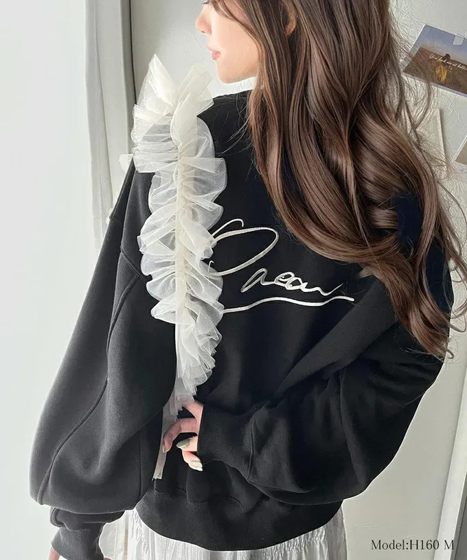 日本 Classical Elf - 背後刺繡logo 寬大落肩裏毛上衣-淺杏