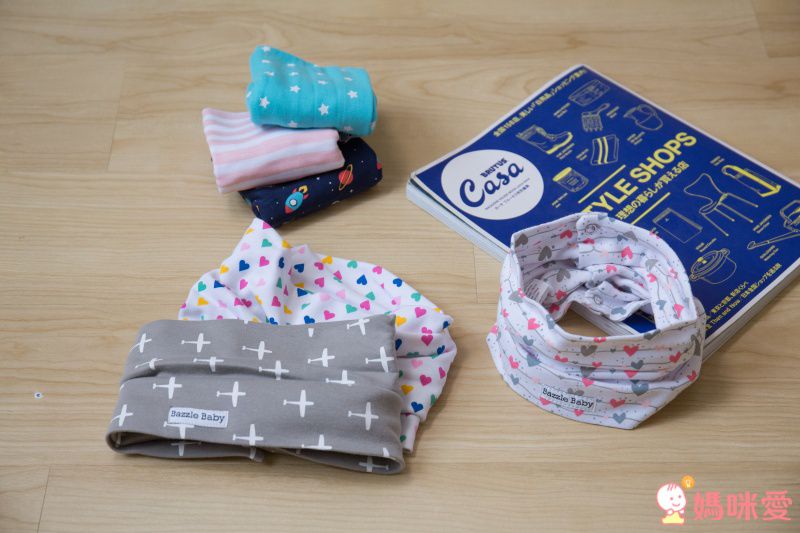 美國 Bazzle baby - 寶寶脖圍圍兜-繽紛愛心 (41*20cm/1入)