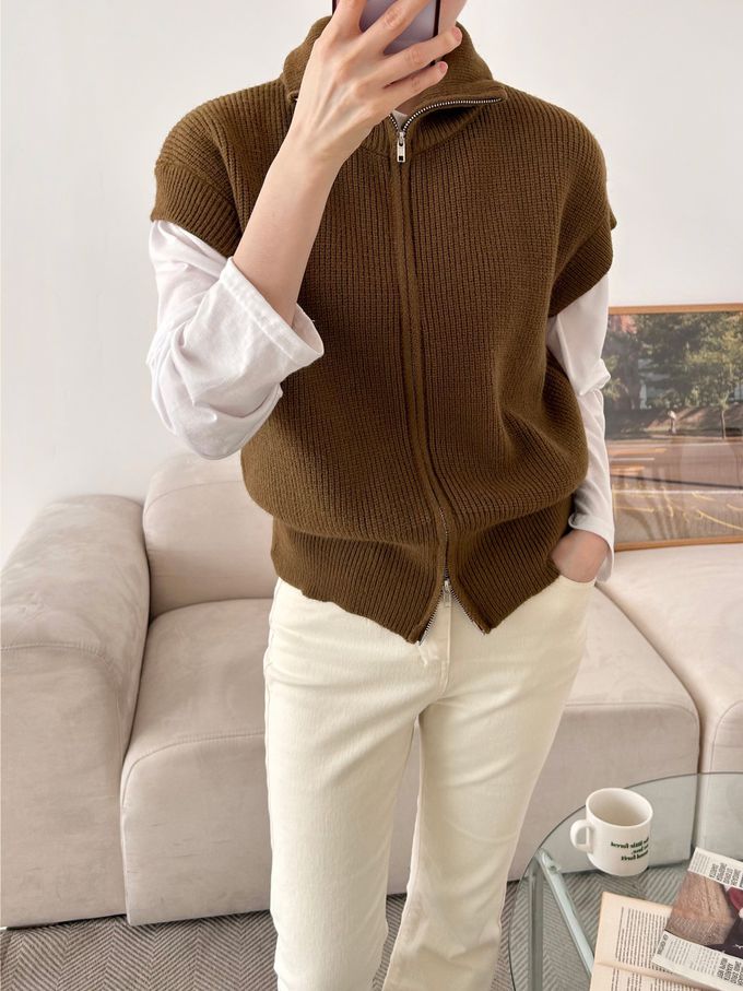 韓國女裝連線 - 簡約針織拉鍊立/翻領搭配背心-米白 (FREE)