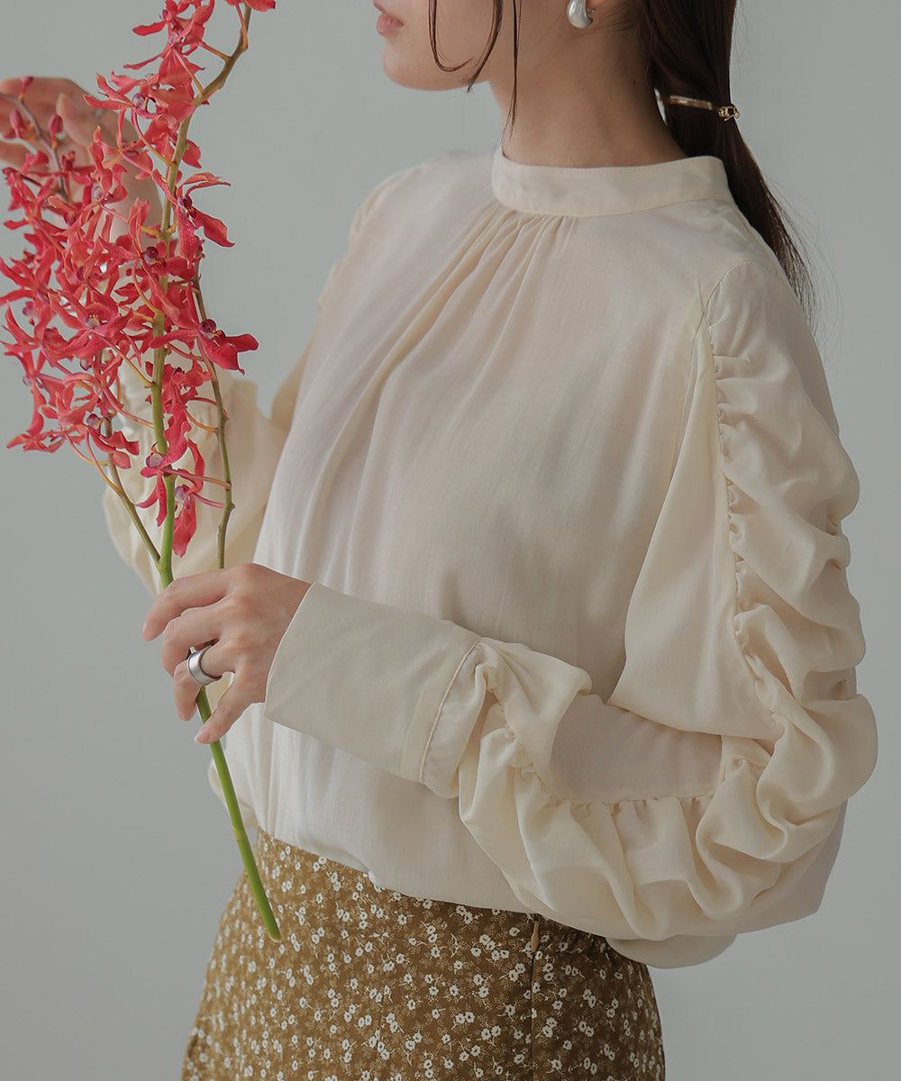 日本 Bab - 嫘縈柔滑抓皺薄長袖上衣-米杏