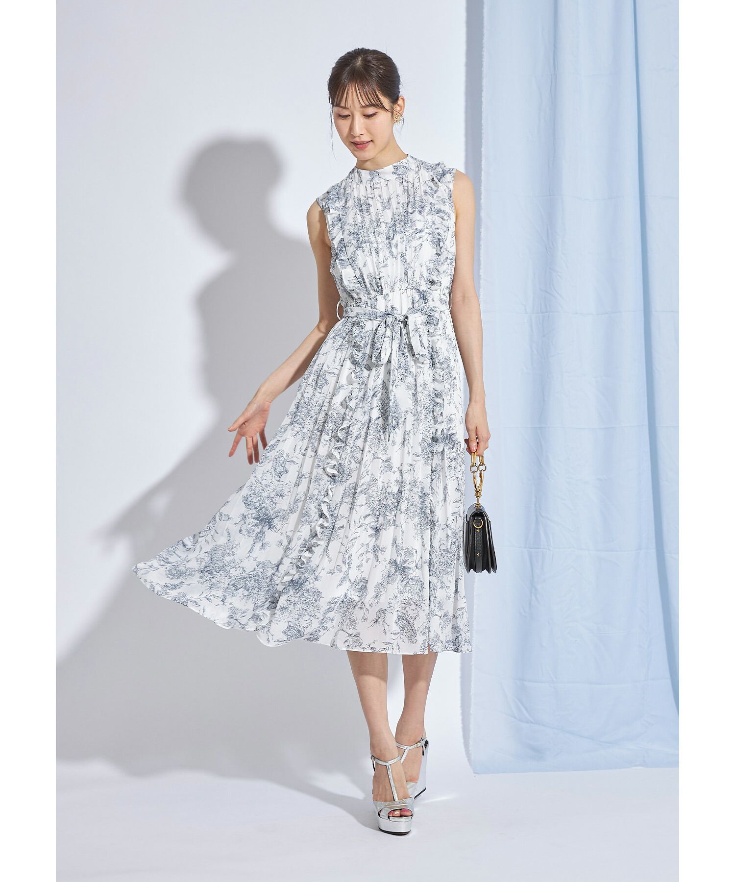 日本 tocco-closet - 波浪百褶綁帶雪紡洋裝-氣質杏