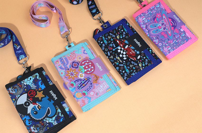 韓國 bigkid - 3摺錢包/皮夾(附吊繩)-魔幻恐龍 (折疊時：13.5×9cm／展開後：26.5cm／吊繩長：35cm)