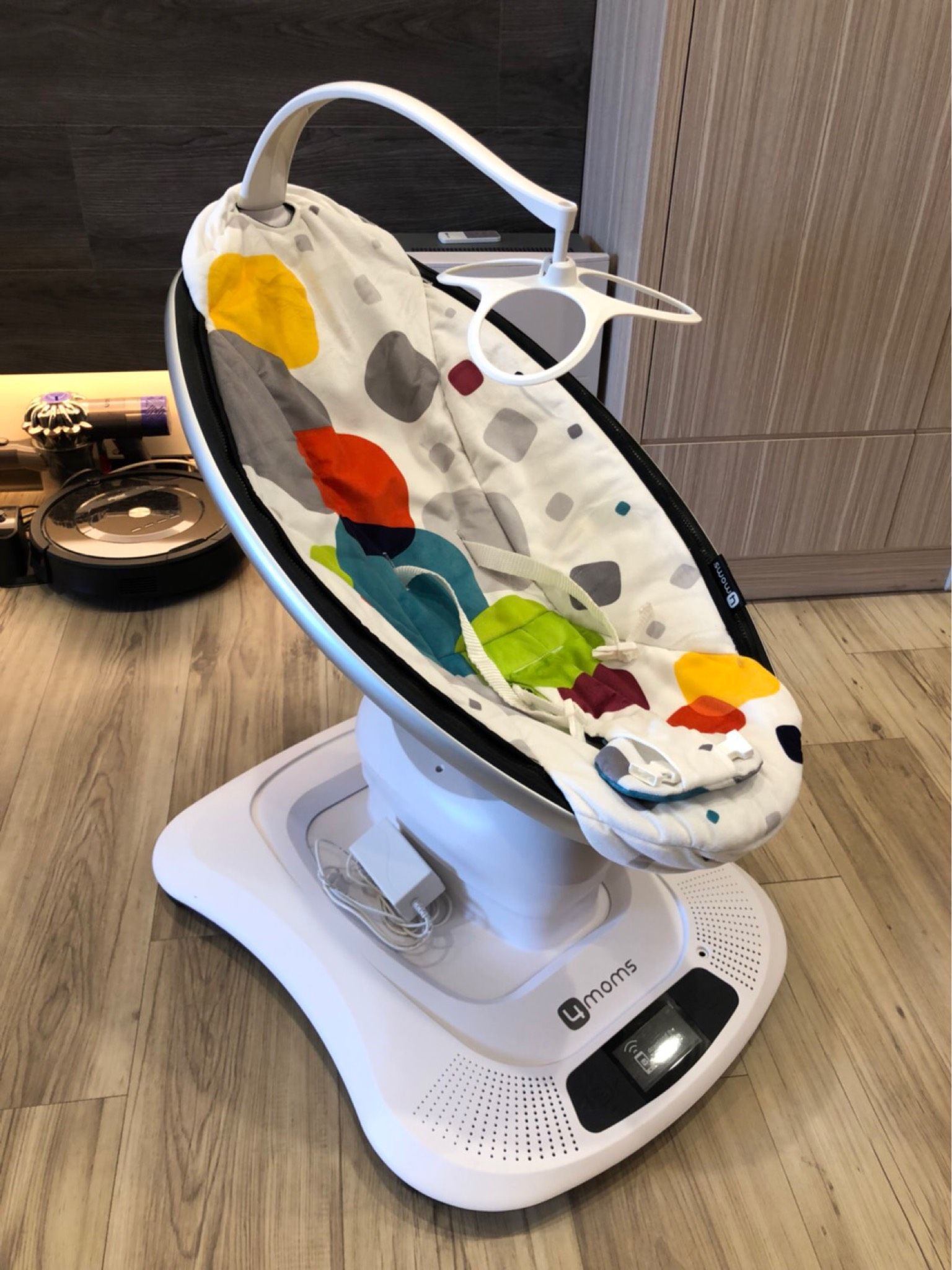 ［售］4moms電動搖椅 ～九成新