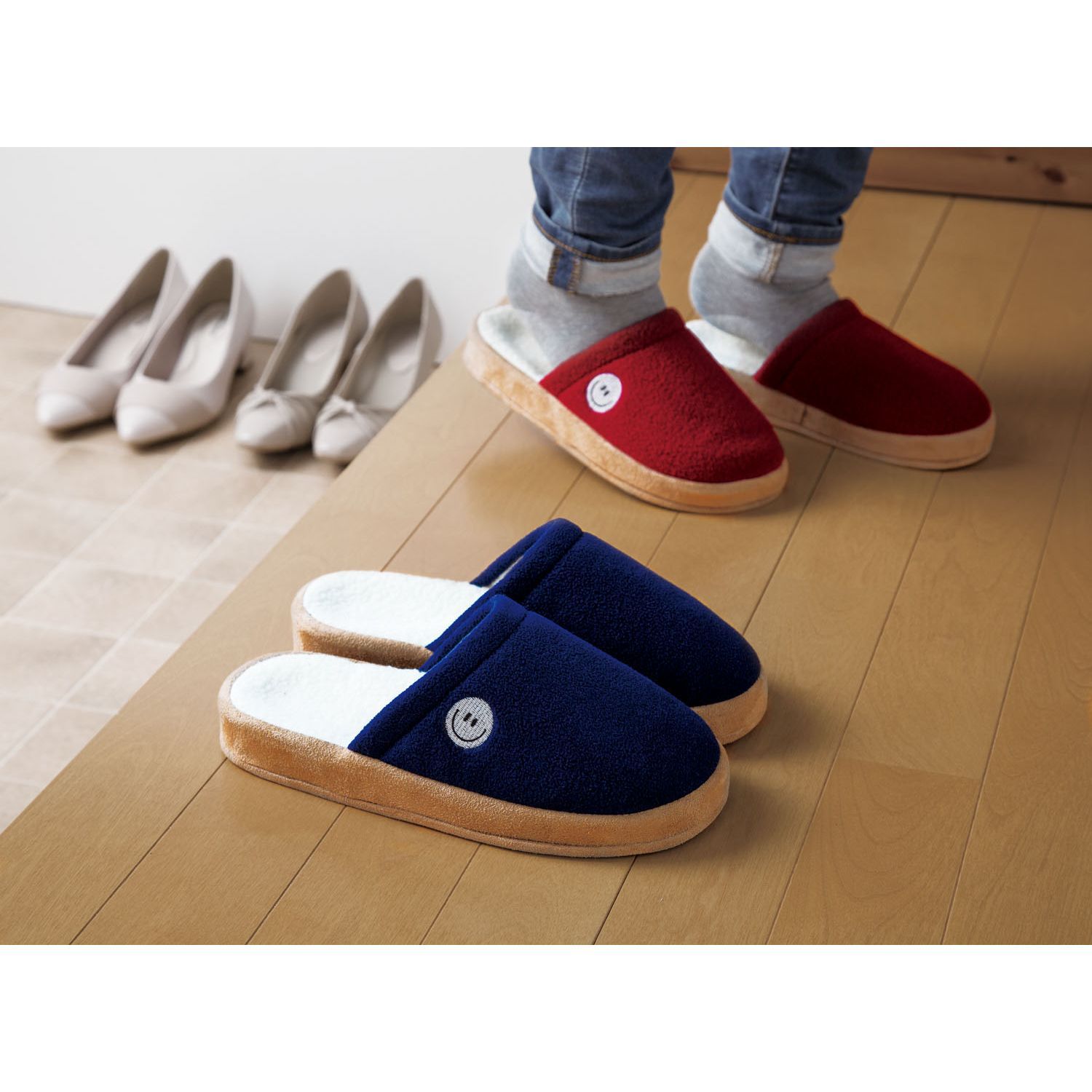 日本千趣會 - 厚底微笑刺繡室內拖-紅 (23-25cm)