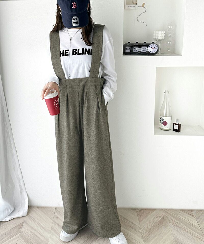 日本 Classical Elf - 高腰工裝風裏起毛寬版吊帶褲-炭黑