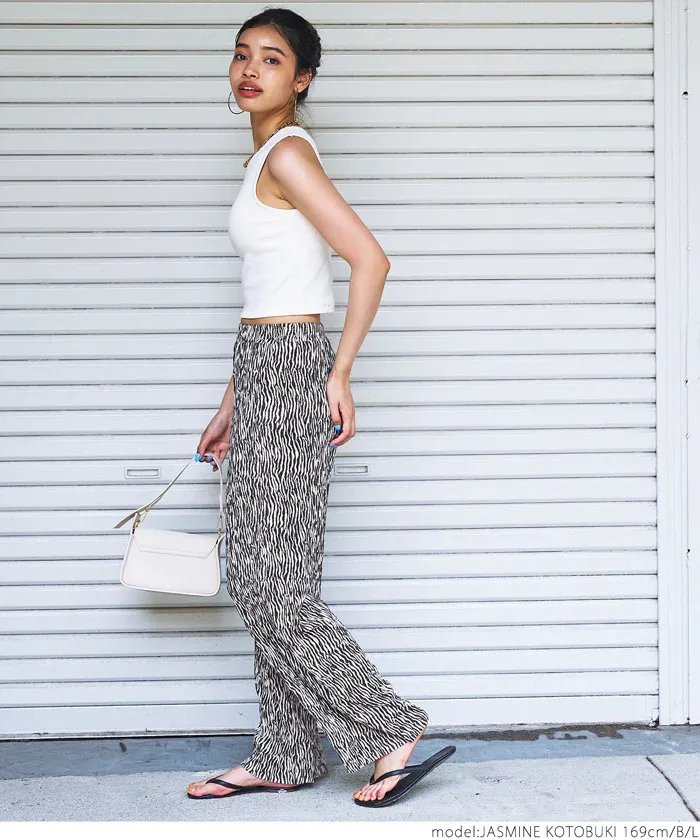 日本 COCA - 透氣印花修身寬褲-豹紋
