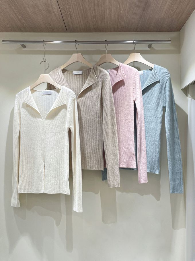 韓國女裝連線 - 浪漫開衩領羊毛針織上衣-燕麥杏 (FREE)