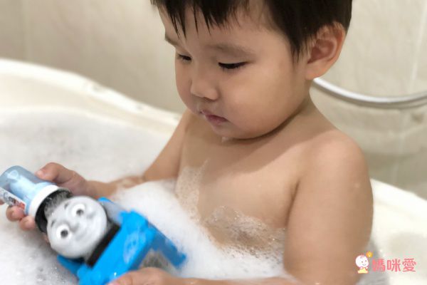 日本超人氣 TOMICA 車車入浴球，增添孩子洗澡樂趣