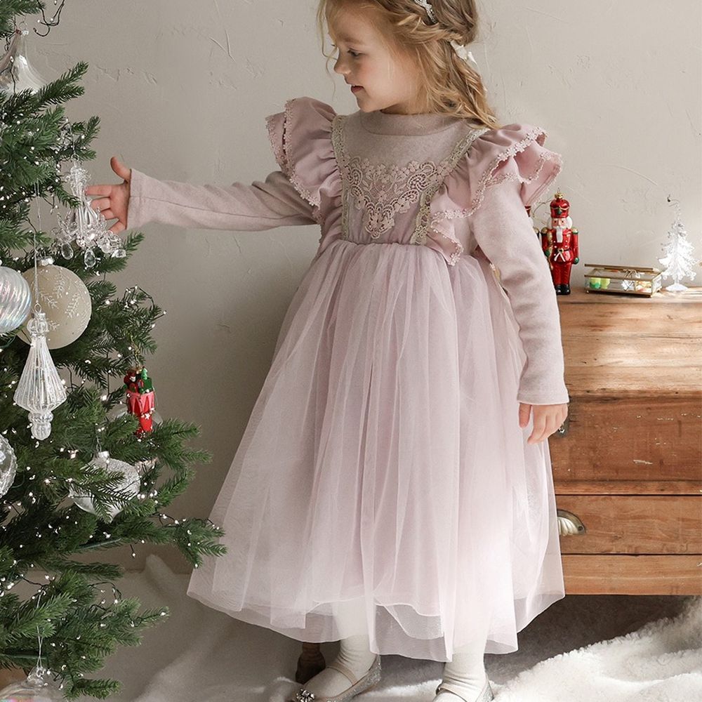 Puellaflo 刺繡蕾絲荷葉飛袖網紗公主洋裝-藕粉