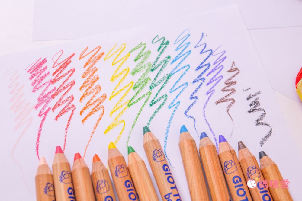 義大利GIOTTO - GIOTTO BEBE 可洗式寶寶木質蠟筆12色-(附筆削)