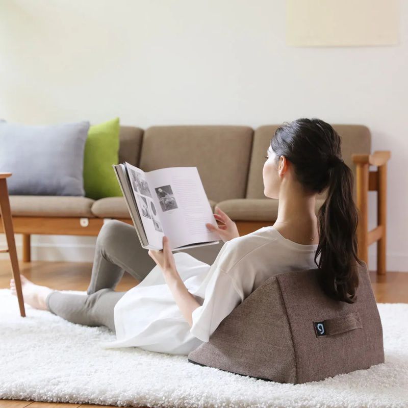 日本gymterior - 三角彈性靠墊-棕