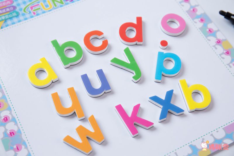 迪士尼 / 佩佩豬 / 波力貼紙書、磁鐵書❤多款卡通人物授權遊戲書➤佛系價格好入手！