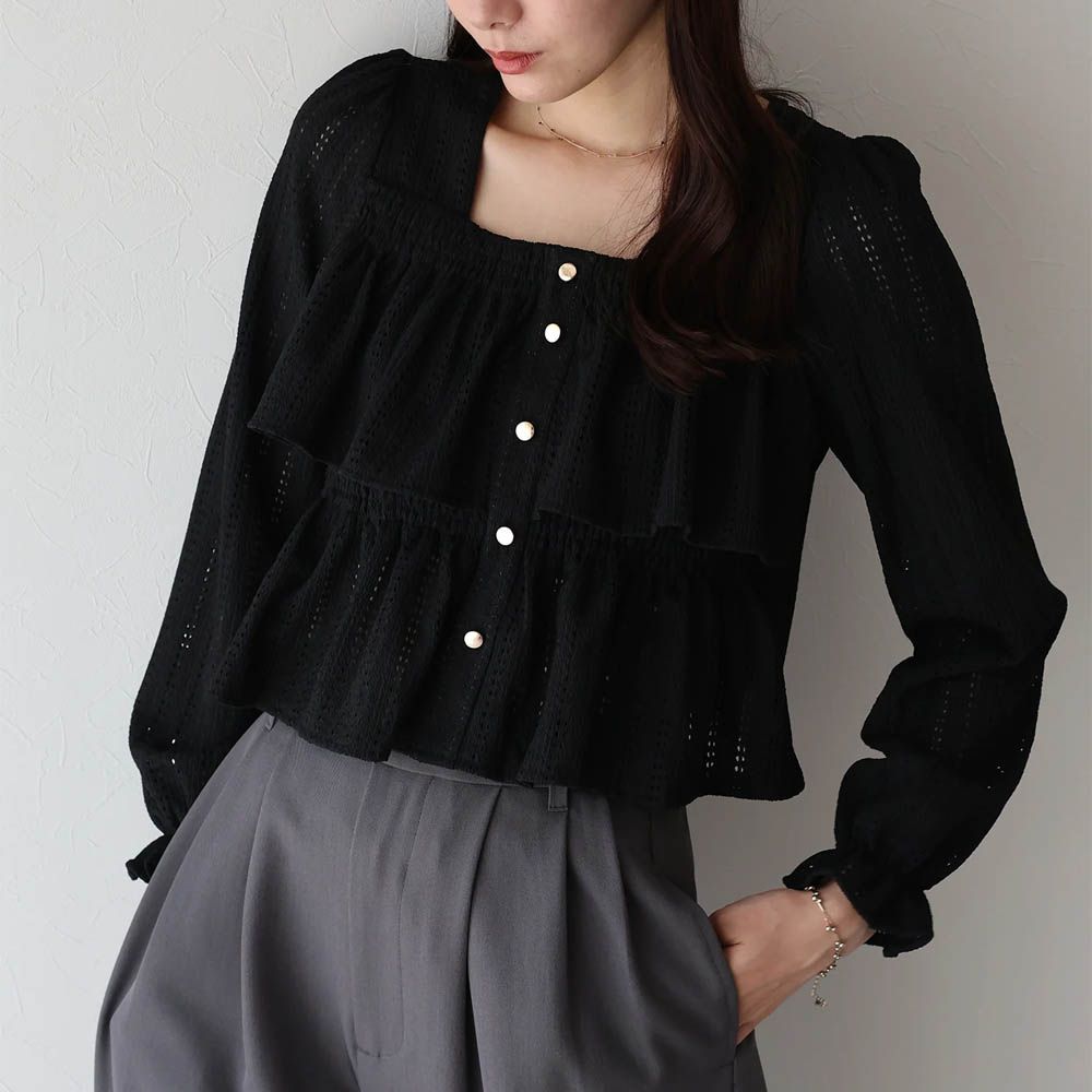 都會方領飄逸緹花層次長袖上衣-黑