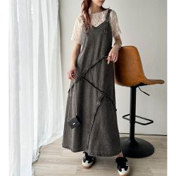 日本 Classical Elf - 華麗線條流蘇V領牛仔背心裙-黑