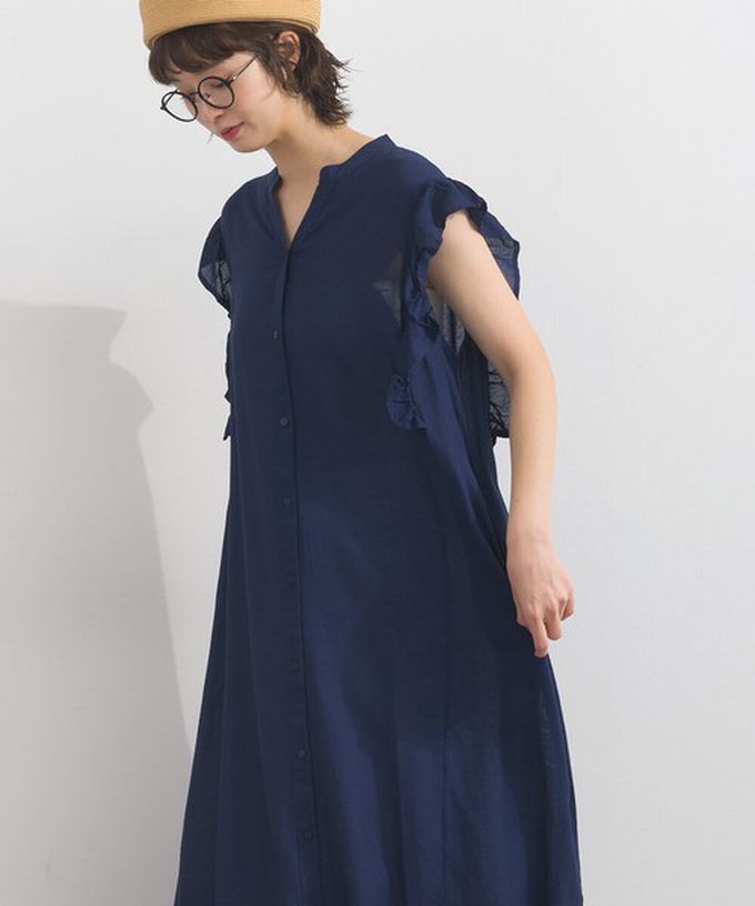 日本 Lupilien - 嫘縈混紡開襟柔軟荷葉短袖洋裝-黑白花草