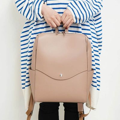 日本 Legato Largo - 輕量系列 簡約時尚皮革感後背包(可裝A4)-奶茶杏