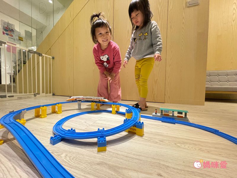 TAKARA TOMY - 【直播專屬】PLARAIL卡娜赫拉的小動物高鐵彩繪列車組