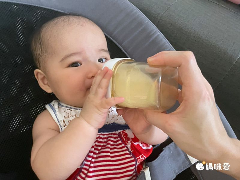 Nuby - 智能七段定溫調乳器-海軍藍