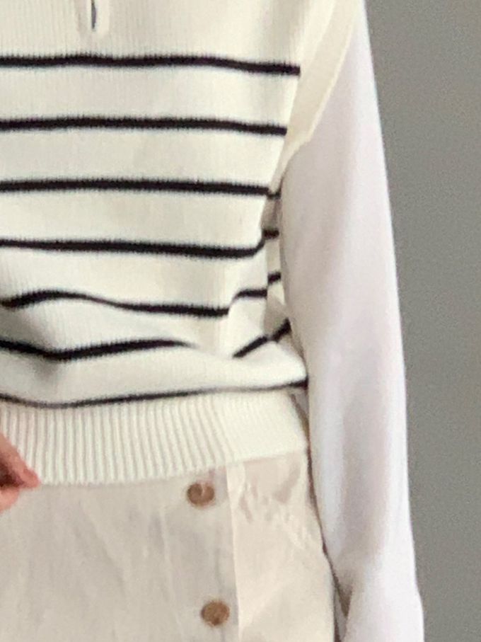 韓國女裝連線 - 拉鍊翻領條紋針織背心-米白 (FREE)