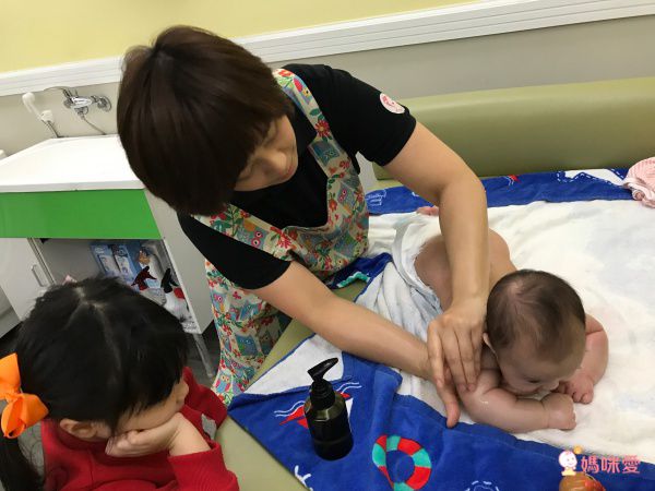 【Baby Salon 樂游館】一對一嬰兒游泳、寶寶按摩 SPA