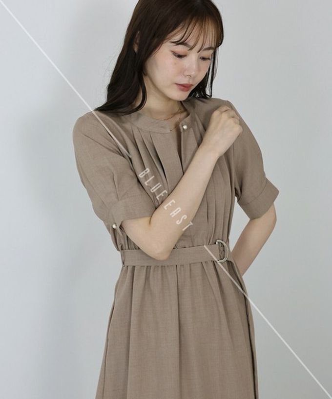 日本 BLUE EAST - 優雅打褶2way領束腰短袖洋裝-摩卡