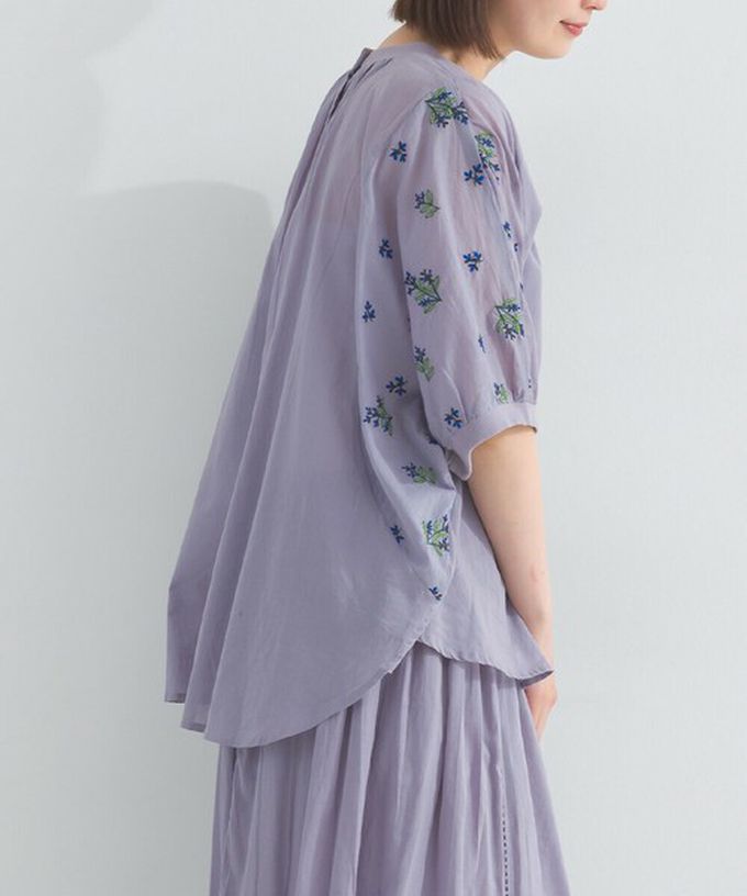 日本 Lupilien - 100%印度棉 優美植物刺繡大寬袖上衣-海軍藍