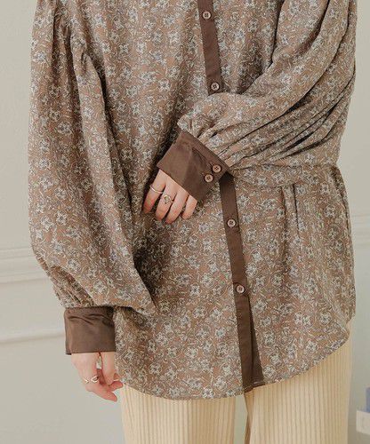 日本 Bou Jeloud - 森林碎花澎澎袖襯衫-摩卡