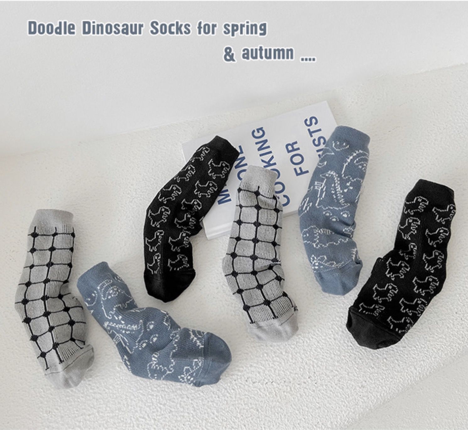 love, charlotte - 塗鴉風恐龍中筒精梳棉襪-3 雙一組