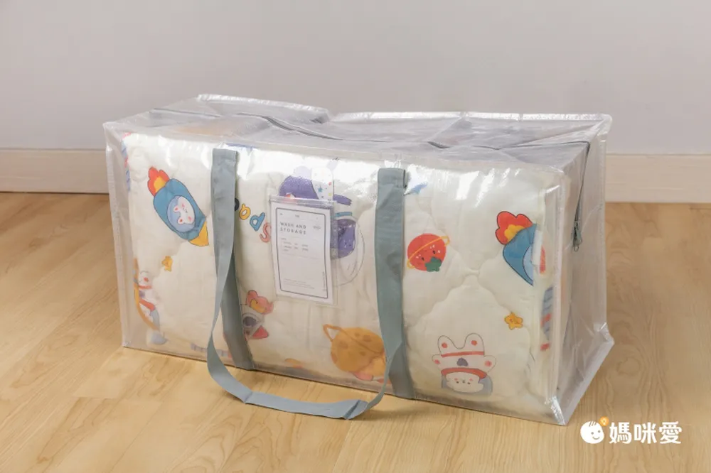 日本代購 - [日本主婦推薦] 半透明多功能衣物收納袋(可肩背/手提) 3入組-淺灰 (L(47x20x36cm))