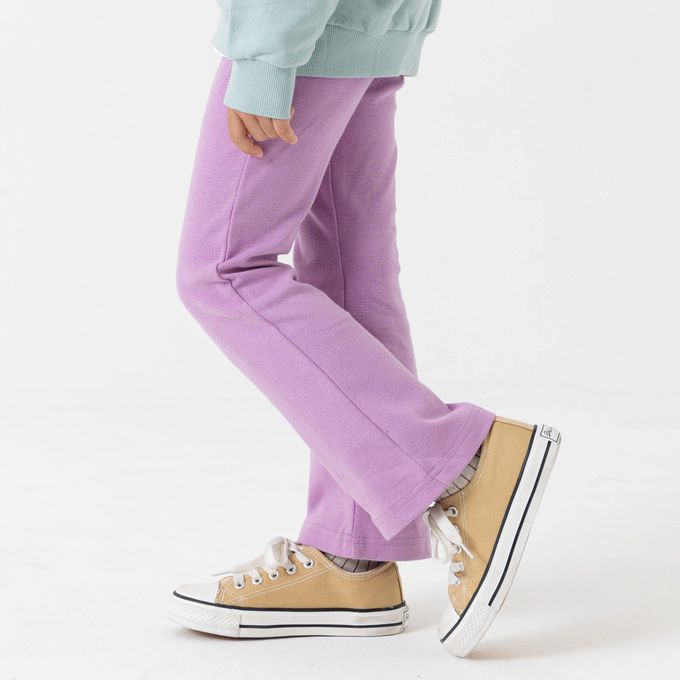 日本 Chil2 - 彈力素色百搭微喇叭褲-淺藍