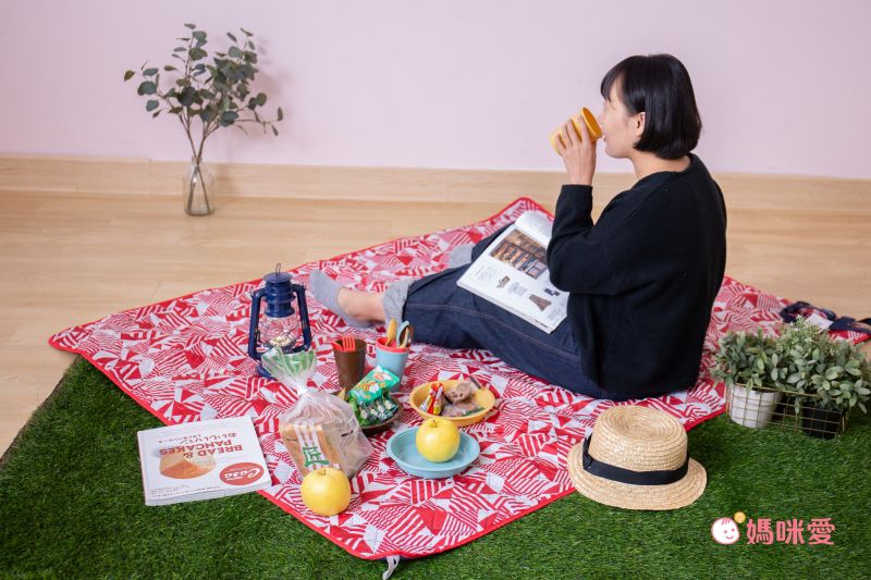 日本現代百貨 - 可機洗 撥水加工衍縫野餐墊(4-5人)-幾何三角-藍 (L(140x180cm))