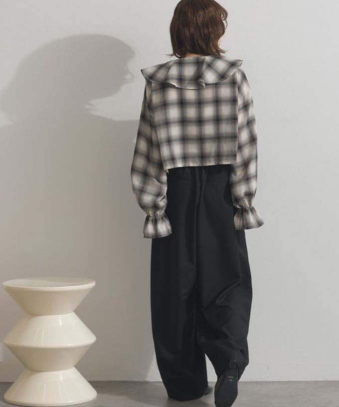 日本 ELENCARE DUE - 飄逸荷葉領浪漫抽繩長袖上衣-米棕系