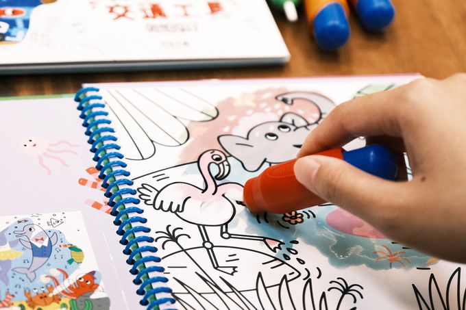 神奇的隱形水畫冊-可愛動物在這裡！