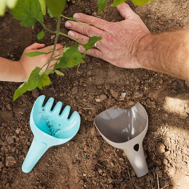 比利時 QUUT - 2合1耙沙鏟(藍、綠)