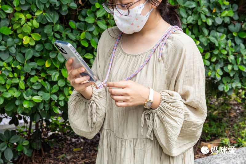 釋放雙手！日網爆款 ✿ 手機掛繩Ｘ夾片兩件組，不挑機型都可用
