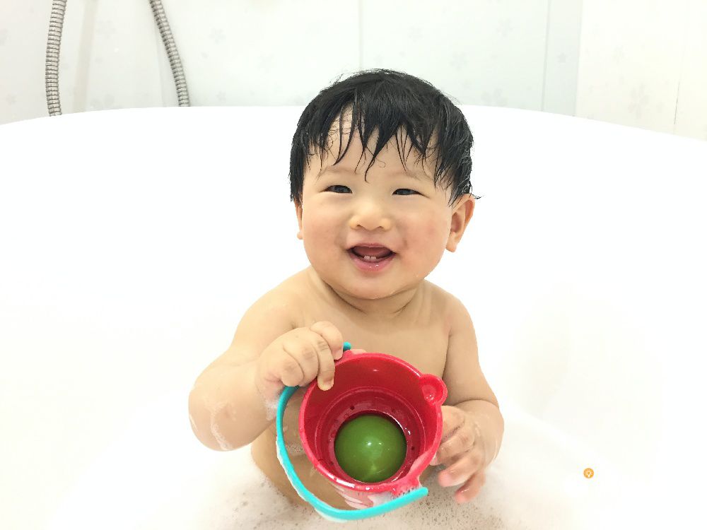 浴室秒變水上樂園【德國 Hape】戲水玩具，孩子愛上洗澡的魔法