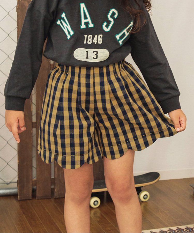 日本 BREEZE - 俏麗扇形邊鬆緊短褲-斑點-黑