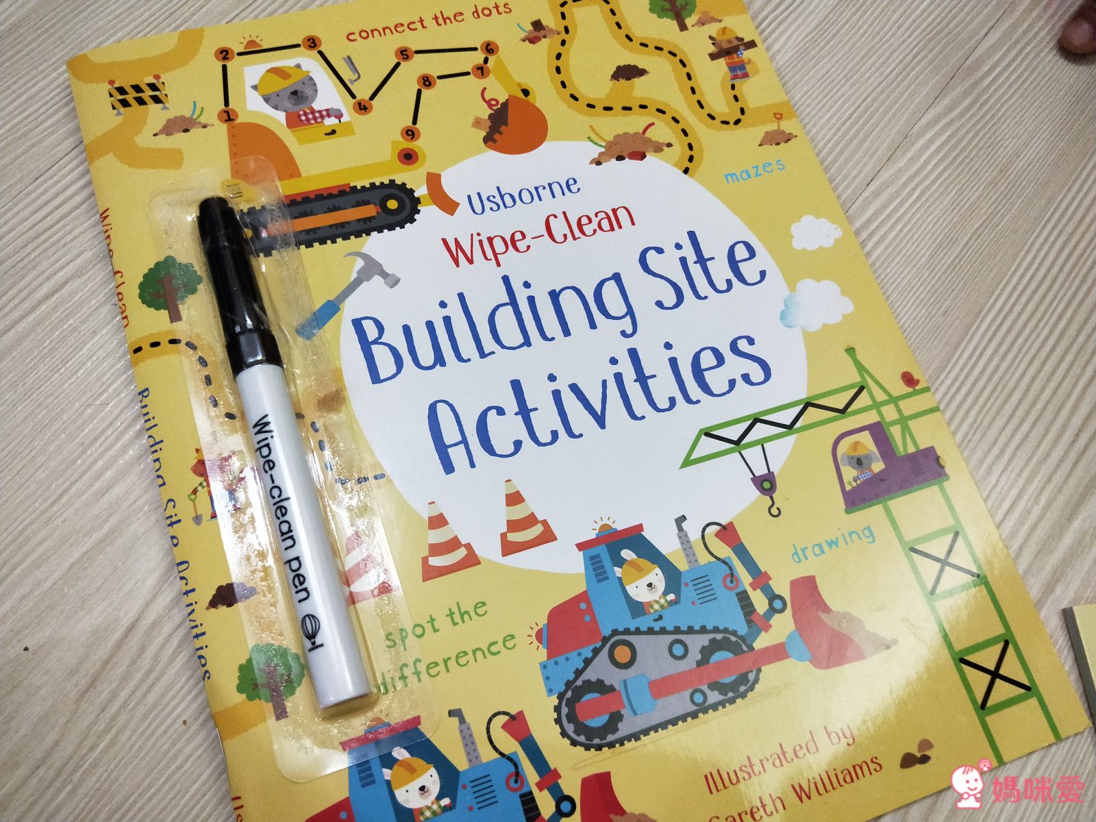 【超級英雄/蜘蛛人 貼紙書】熱愛英雄的男孩不能錯過☞大量貼紙與趣味題型 盡情當個小小英雄