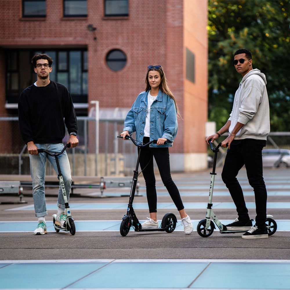 瑞士 Metropolitan 手煞車版成人滑板車