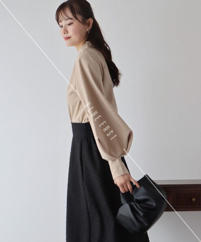 日本 BLUE EAST - 知性小立領澎澎氣球袖襯衫-黑