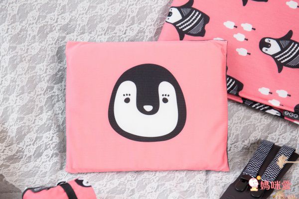 OGG 喔咯 - 外出隨身被組合-企鵝可莉-粉紅 (90*70cm / 26*20cm)-1組