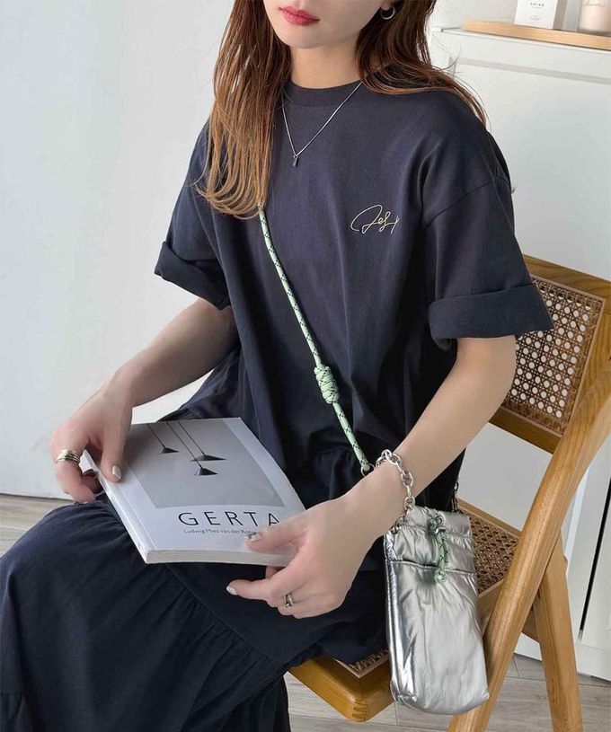 日本 Classical Elf - 背後美式印花休閒廓形短袖洋裝-炭灰